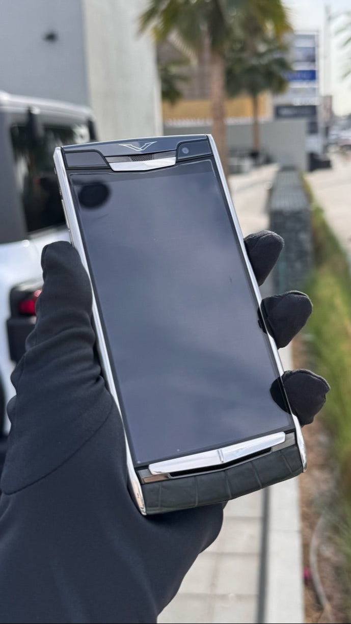 SIGNATURE TOUCH ALLIGATOR SKIN PHONE