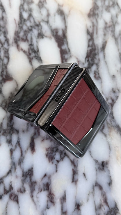 VERTU® IRONFLIP ALLIGATOR SKIN SERIES – RADIANT PHOENIX